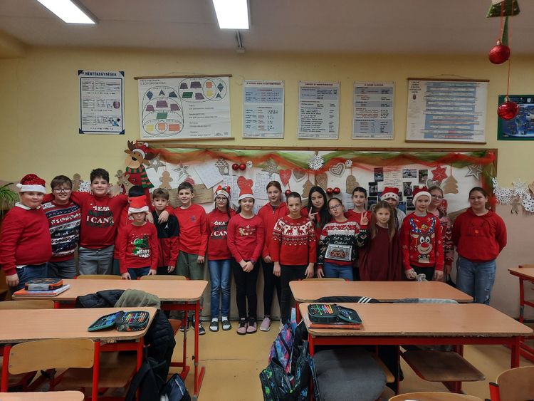 Piros pulcsis kihívás